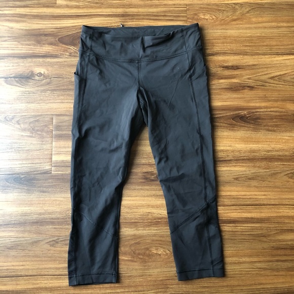 Lululemon Black Crops - Picture 2 of 6